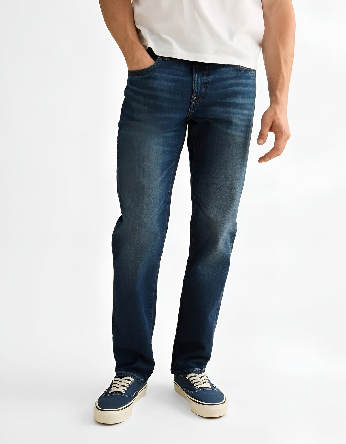 SLIM FIT JEANS