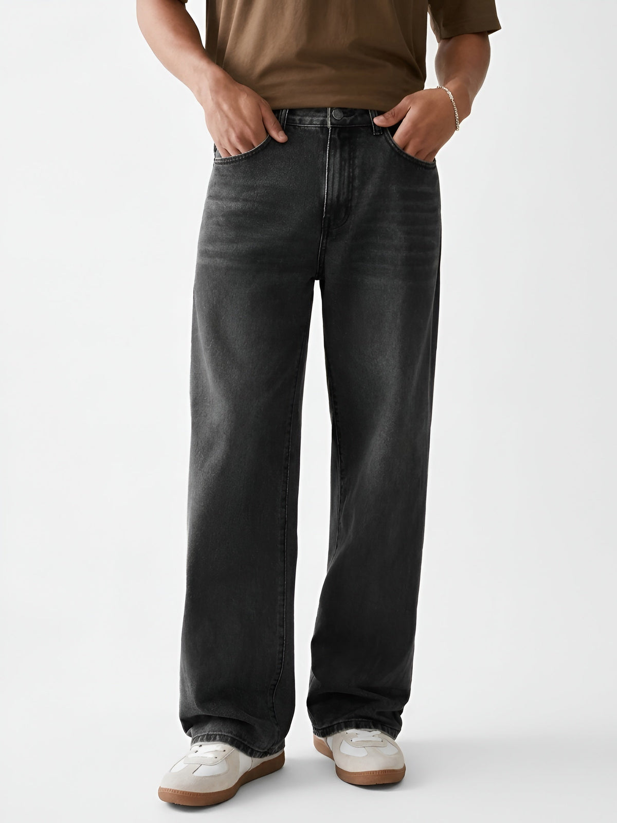 SEMI BAGGY FIT JEANS